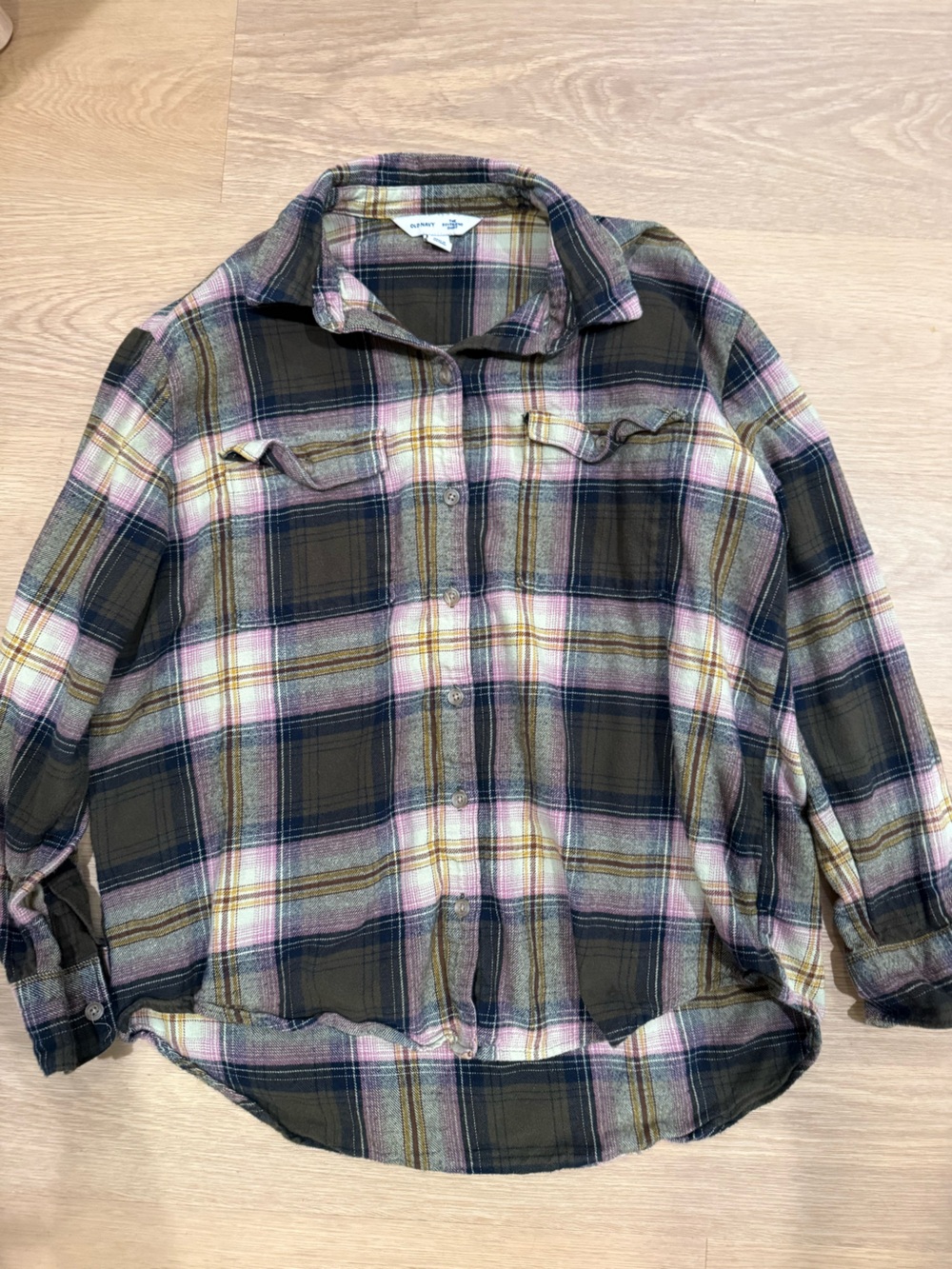 Old Navy Flannel Plaid The Boyfriend Shirt
